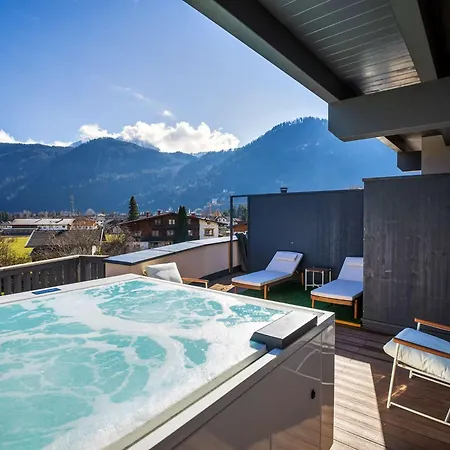 Penthouse N'1 - Balcony, Sauna & Whirlpool Access بيت للعطل *